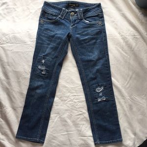 Rewind jeans Jrs sz 3 Dark denim w/ fray accents